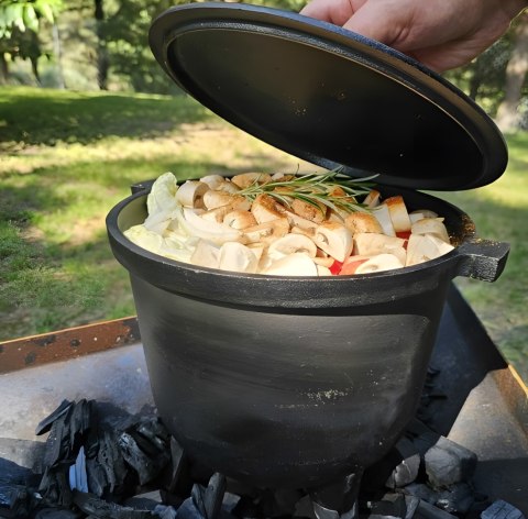 Kociołek Żeliwny Stojący 5L MultiGarden – Garnek Myśliwski na Ognisko i Grill