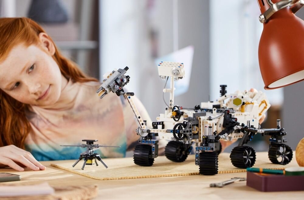 LEGO Technic NASA Mars Rover Perseverance 42158 klocki elementy zabawa łączenie figurki akcesoria figurka zestaw